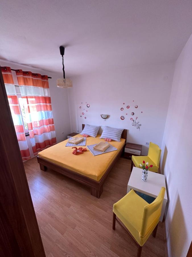 Apartmani Tariba Banjol Exterior photo