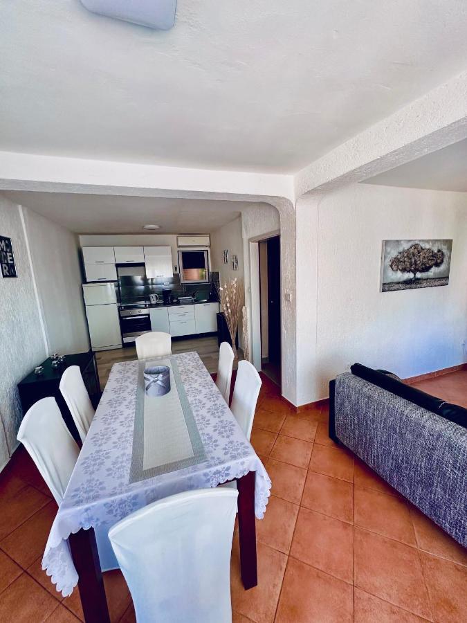 Apartmani Tariba Banjol Exterior photo