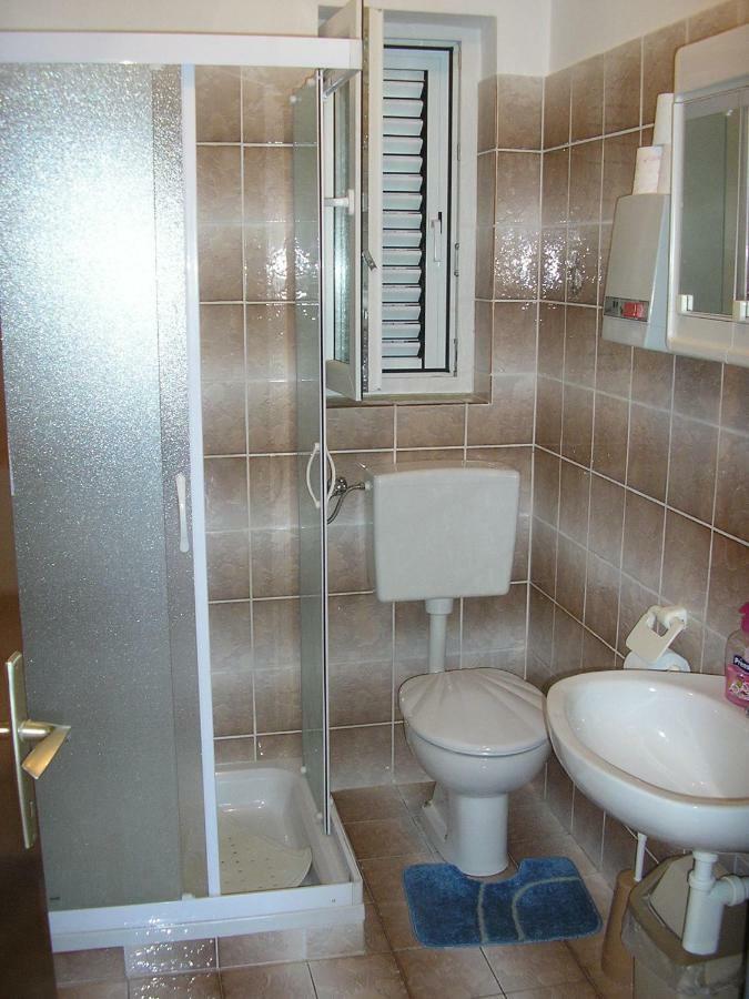 Apartmani Tariba Banjol Exterior photo